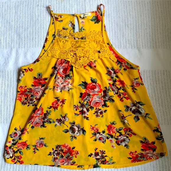 XL Sleeveless Floral Cami Top - Picture 2 of 4